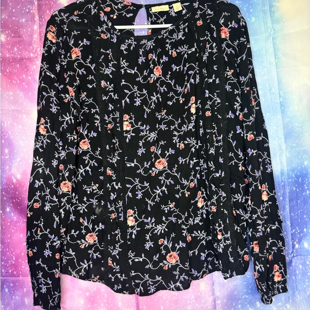 Hinge floral blouse 🛍